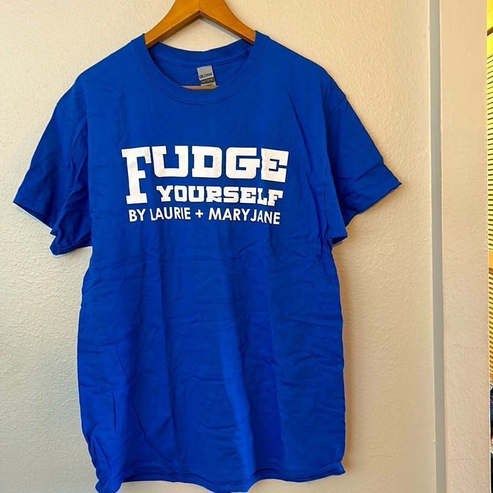 💥Fudge Yourself Graphic T-shirt, size Large